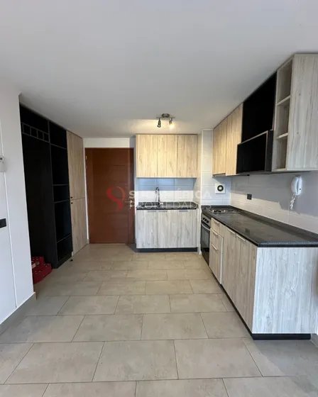 Se Vende Departamento En Edificio Vivo Caupolicán 243, Valdi