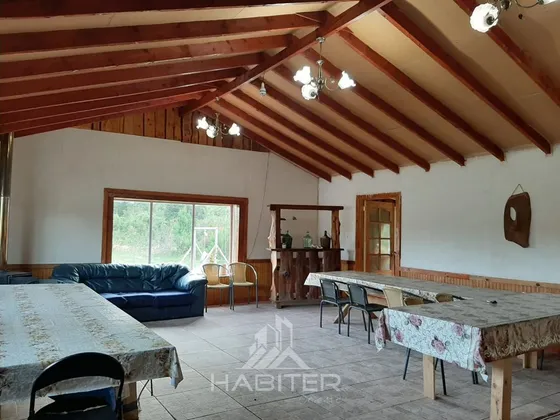 Parcela De 10.000 Mt 2 ,con 2 Cabañas ,1 Quincho 