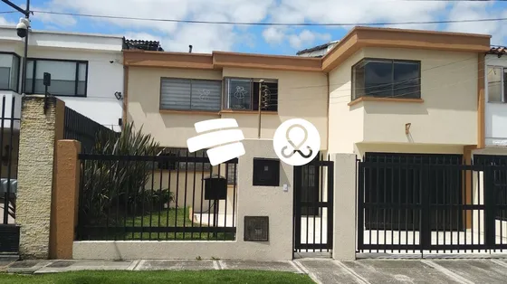 Vendo Casa Remodelada Barrio San Nicolás Bogotá