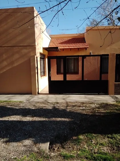 Casa En Alquiler Por Día En City Bell 