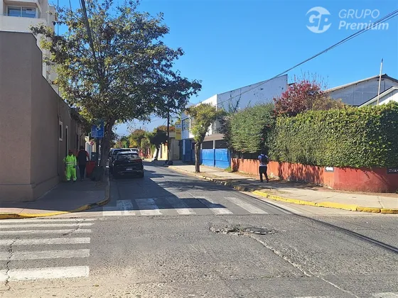 Se Vende Casa Con Amplio Local Comercial