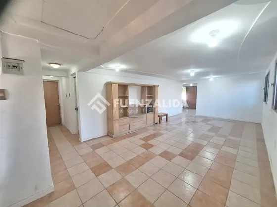 Casa En Venta De 5 Dormitorios En Puente Alto, Mmv