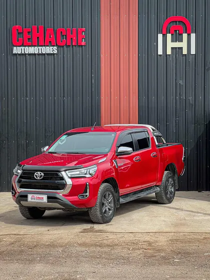 Toyota Hilux 2.8 Cd Srv 177cv 4x2