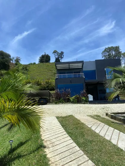 Venta De Casa Campestre - Bien Ubicada  