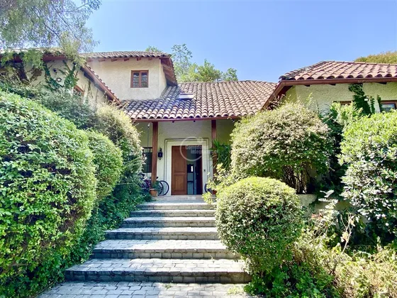Casa En Venta Huinganal Lo Barnechea La Dehesa