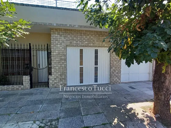 Casa En Venta 4 Ambientes Haedo