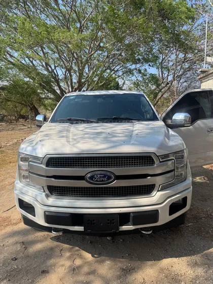 Ford Lobo 3.5 Doble Cabina Plinum 4x4 At