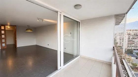 Departamento En Arriendo De 3 Dorm. Av.colón Con Manquehue