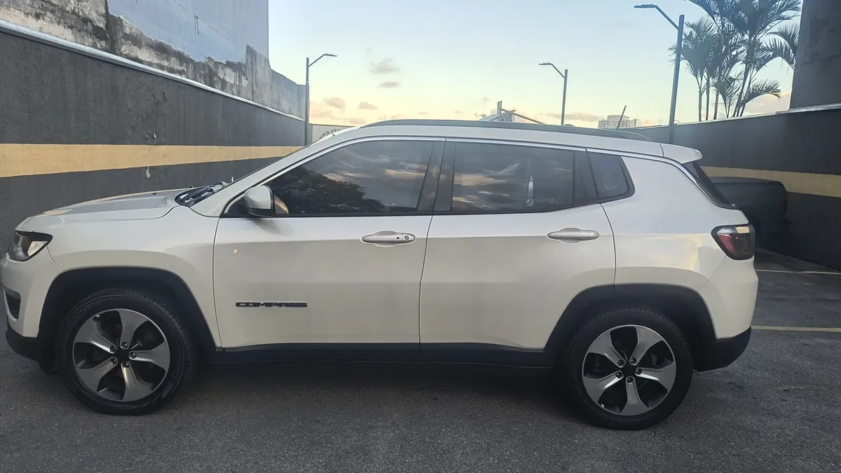 Jeep Compass 2018 2.0 Longitude Flex Aut. 5p — foto 3