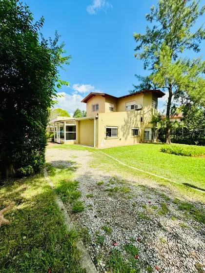 Casa En  Barrio Links.- Retasada !