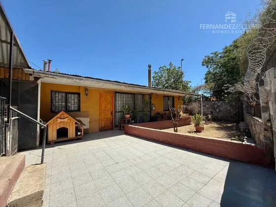 Los Andes - Vende Propiedad Con Amplio Terreno - Av. Pascual