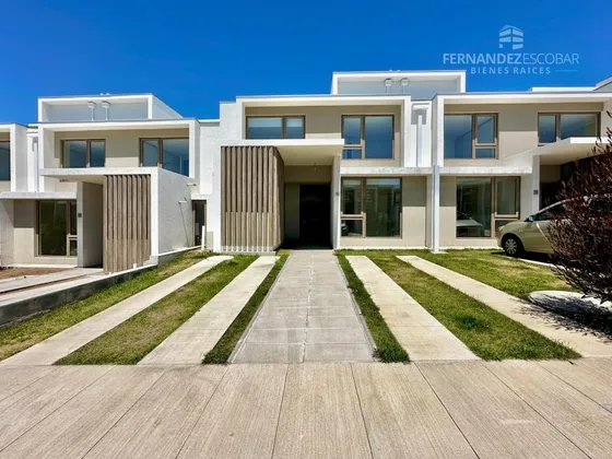 Concon - Vende Casas 3 Pisos 3d 3b 1e - Pinares De Montemar