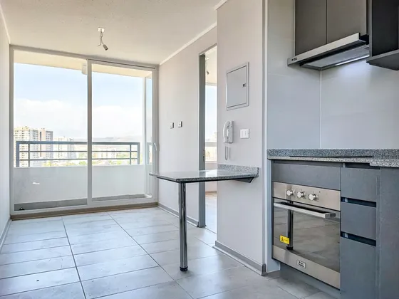 Edificio Av. Fermín Vivaceta Vista Oriente Piso 11