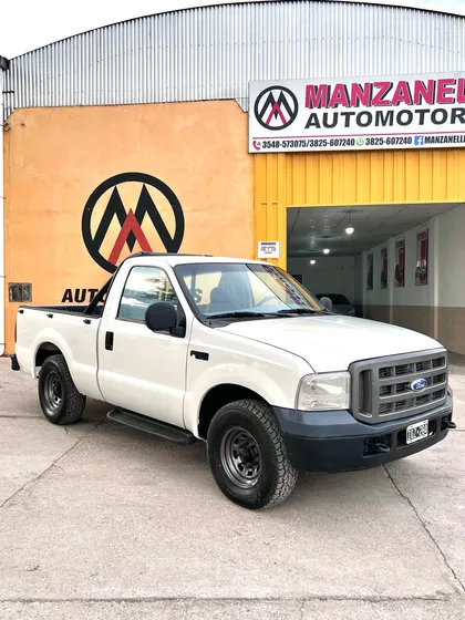 Ford F-100 3.9 Cab. Simple Xl Plus Mp3+4x2