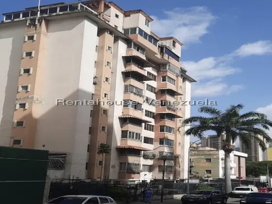 Penthouse En Venta Mls# 25-23689 La Florida 207m2 4hab 4banos E.n