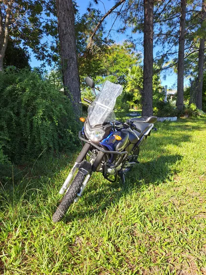 Yamaha Tenere 250 + Defensas Esteban + Baul.
