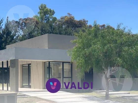 Casa En Venta Con Renta - Barrio Santa Juana, Canning