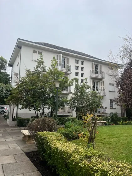 Remodelado, 2 Dorm. Condominio Con Gran Área Verde