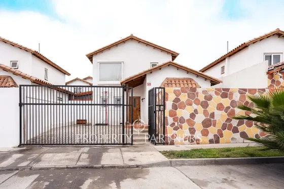 Casa En Venta En Sector Residencial De Peñuelas