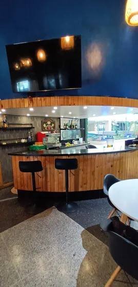 Venta Y/o Alquiler Local Con Restaurante 