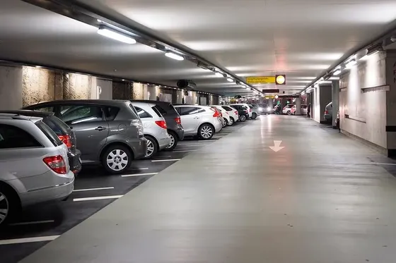 Estacionamiento Disponible