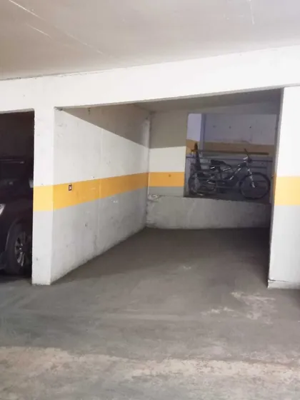 Estacionamiento A Pasos Metro Manuel Montt (175754)