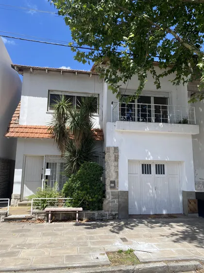 Chalet En Venta Vivienda Familiar