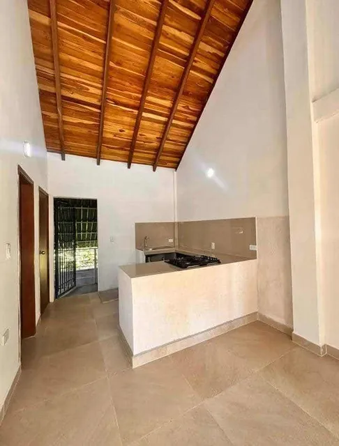 Amr Vende, Casa Economica Y Práctica. En La Ciudad.