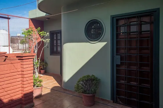 Venta Casa Lote Propio 4 Ambientes/ Santos Lugares