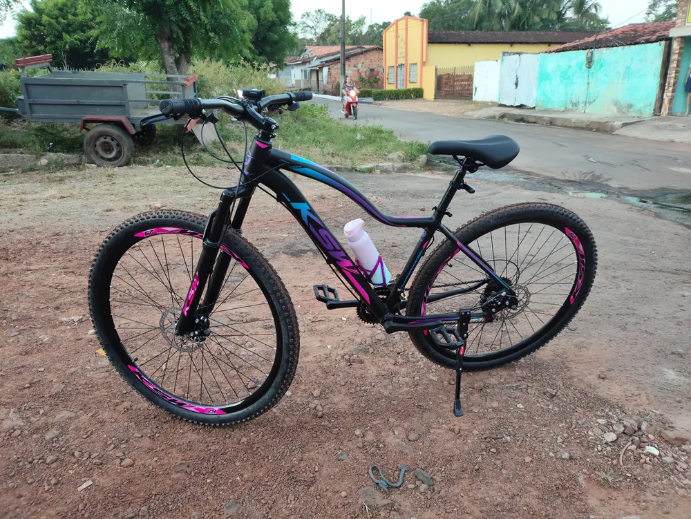 Bicicleta Aro 29 KSW Mwza 24 Marchas Câmbios Shimano Freio a Disco Cor PRETO/PINK_AZUL Tamanho do quadro 17 - Imagem 3