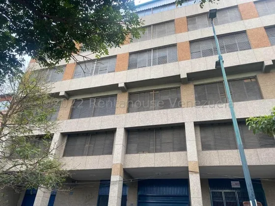 En Alquiler Estupendo Local Comercial. Mls 25-17469. Ycl.