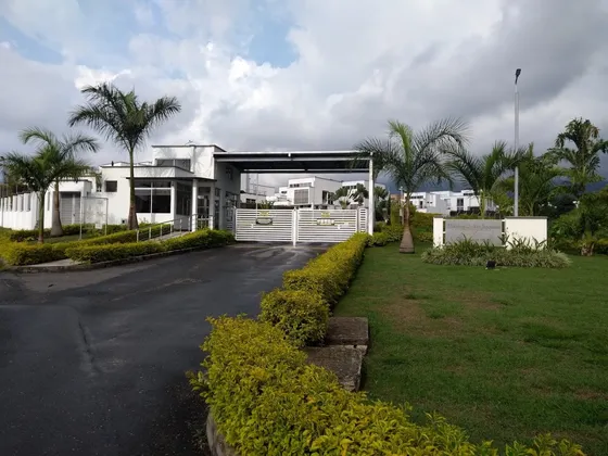 Hermosa Casa Campestre  Fusagasugá Conjunto Cerrado 