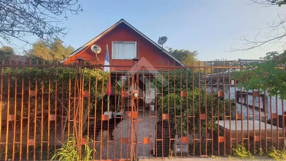 Casa Amplio Terreno En Maipú