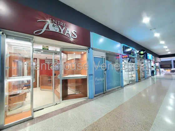 En Alquiler Local Comercial Muy Funcional Excelente Ubicacion Con Mezzanina Cc Global Av Bolivar Maracay Estef 25-11295