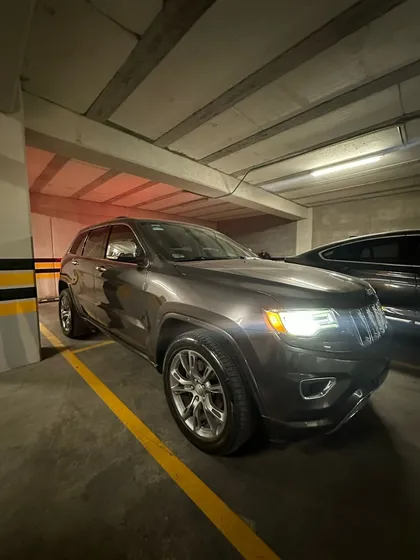 Jeep Grand Cherokee 5.7 Limited Lujo 4x4 At