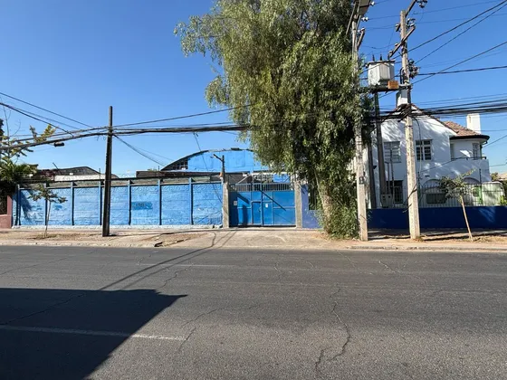 Gran Bodega Con Oficinas En Santiago