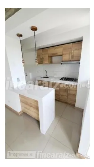 Venta Apartamento De 60mts2 En Las Guabinas, Yumbo 7063.