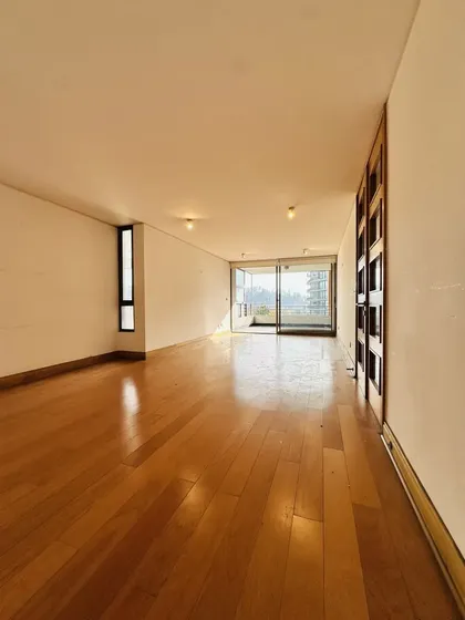Gran Depto 4d3b + Escritorio + 2 Box Y Bodega - Vitacura