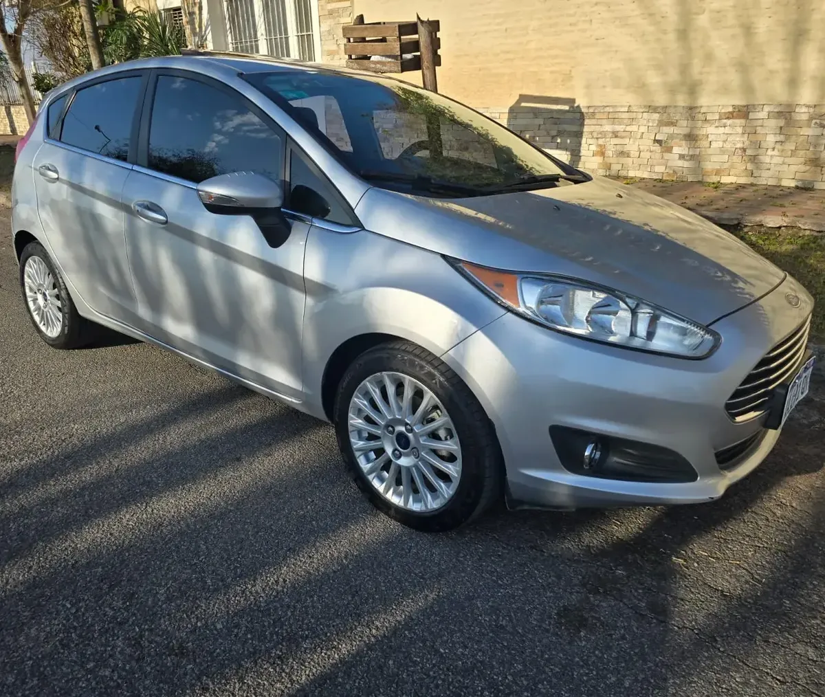 Ford Fiesta Kinetic 1.6 Titanium 120 hp