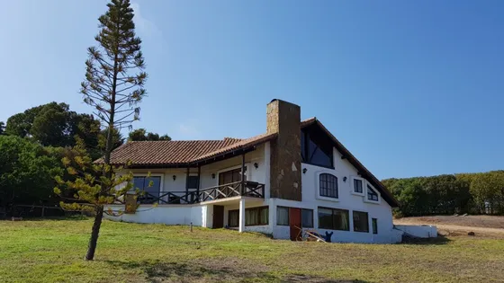 Hermosa Casa Ubicada En Concón 