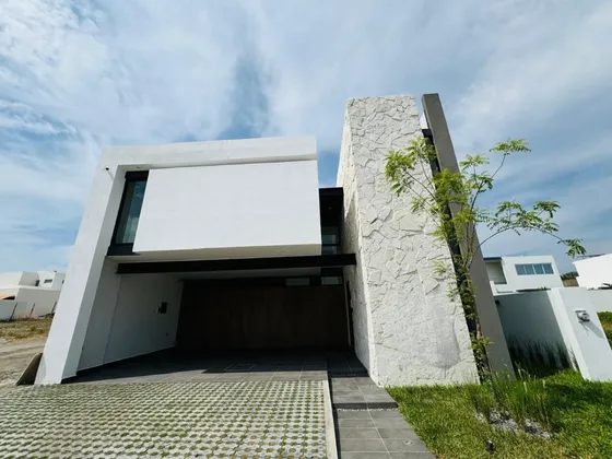 Casa En Venta En Veracruz Con 4 Hab, Fracc. Punta Tiburón.