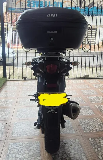 Moto Con Sus Oapeles Al Dia Estado Full
