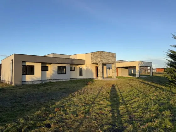 Casa Amplia Con Mucha Área Verde