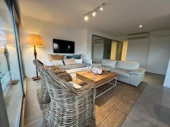 Departamento Amplio Complejo Silente Dos Dormitorios Dos Baños Playa Brava Punta Del Este