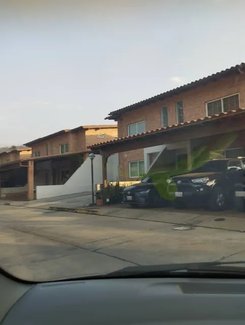 Townhouse Conjunto Residencial Las Trinitarias, San Diego. L.m