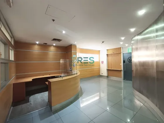 Arriendo Oficina Para Uso Clínico 8 Box 3b 5e Parking