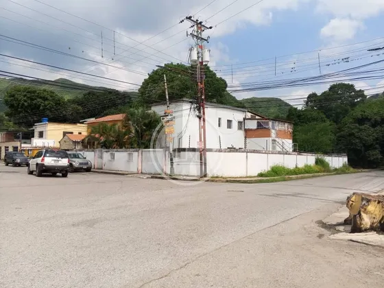 Casa Ideal Para Proyecto De Urbanismo O Fines Comerciales. Barrio Sucre  002jsc