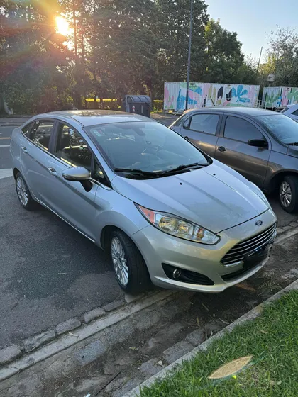 Ford Fiesta Kinetic 1.6 Titanium Powershift 120cv