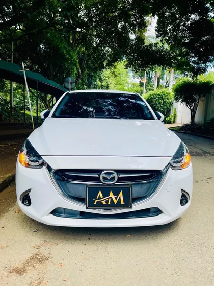 Mazda 2 Touring Automático