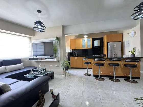 Apartamento En Resd. Puerto Alegre En Valles De Camoruco Rp